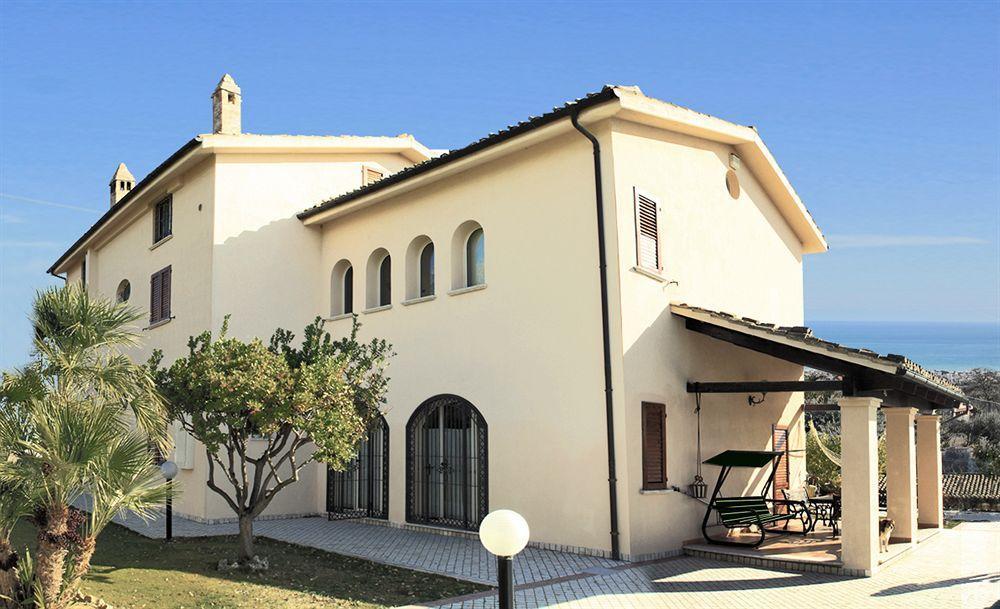 B&B Villa Floriana Tortoreto Kültér fotó